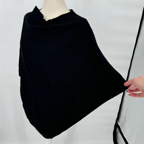 Nordstrom Wool/Cashmere Poncho Black Knit Sweater Women's One Size - Picture 6 of 6